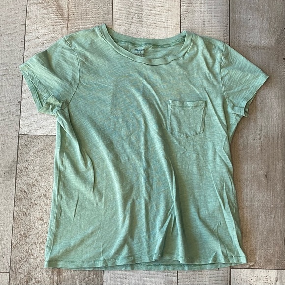 Madewell Tops - MADEWELL short sleeve pocket front tee